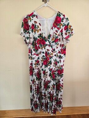White Pleated Floral V-Neck Women's Dress with Pink Roses